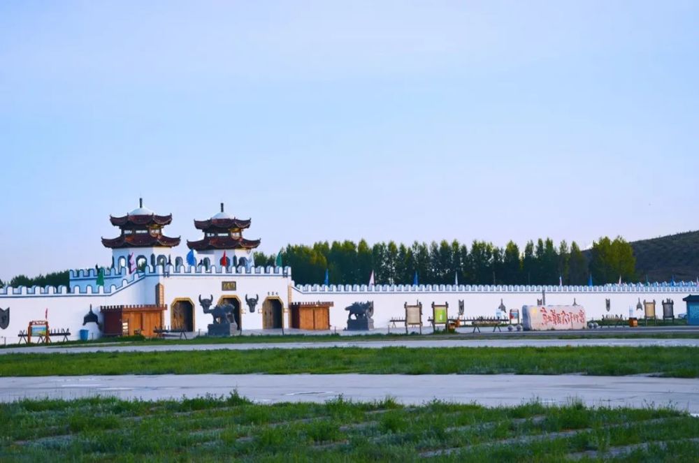 五月的京北草原大汗行宫是一个充满诗意的季节