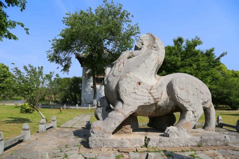 栖霞现存南朝石刻一览:萧宏墓石刻公园(学则路:昭明太子墓石刻