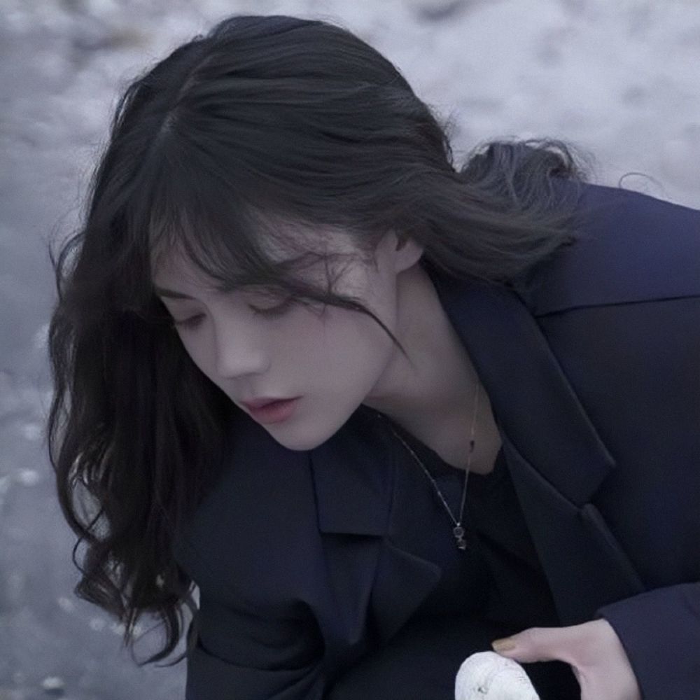 冷淡风意境女生头像