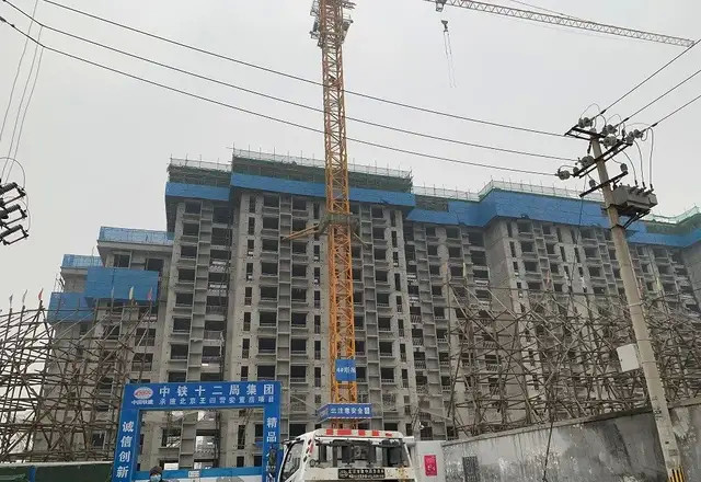 学生人均面积_人均耕地面积图