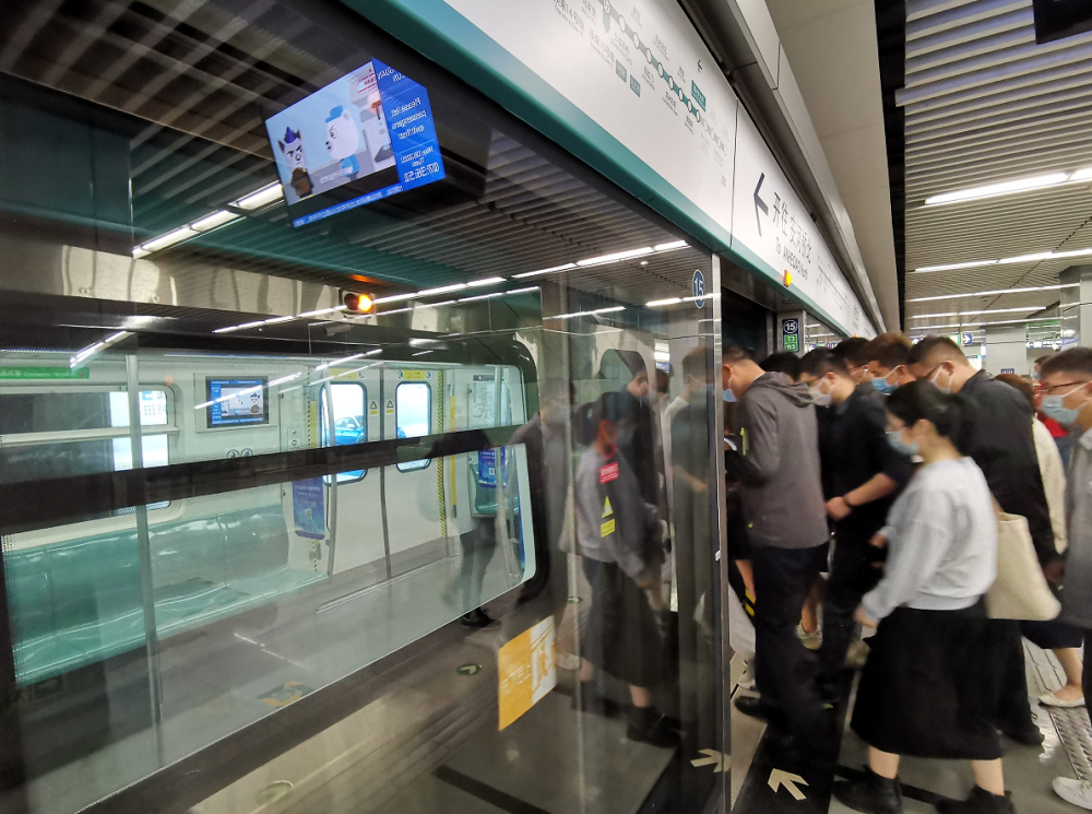 北京地铁大兴线11座车站告别限流,2分钟一趟车是怎么实现的?