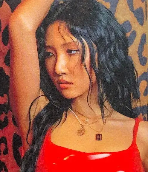 不穿内衣胸疼_不准美女穿内衣图片(3)