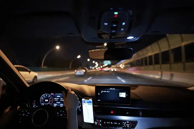 夜间开车走高速比白天危险多少?答案让90%的人大吃一惊