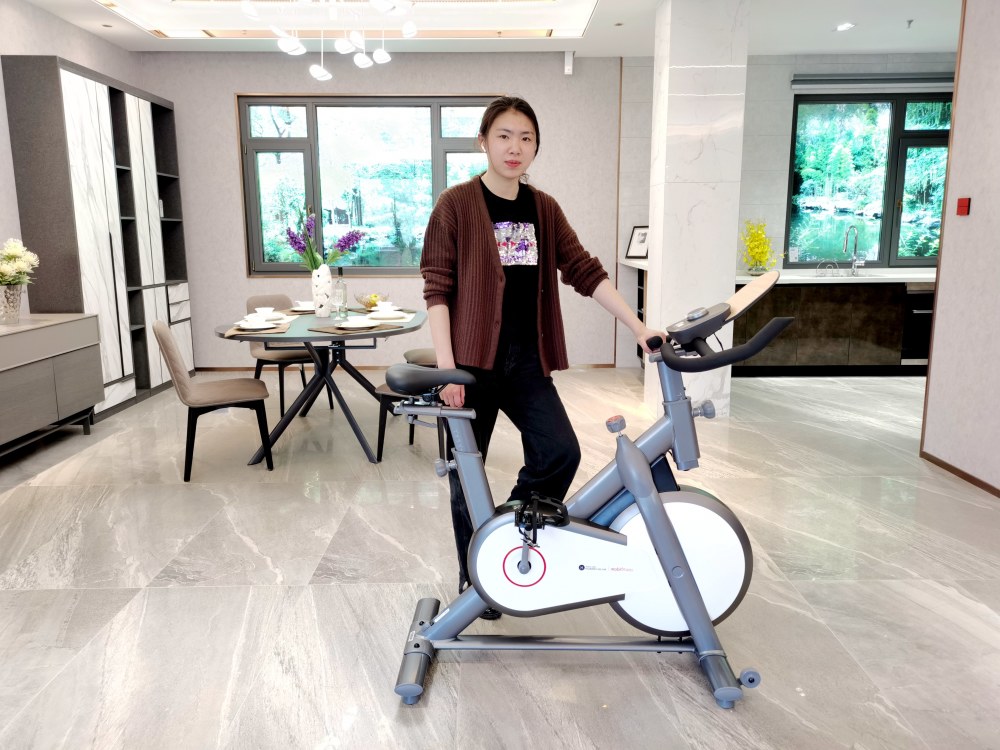 体美身健魅力无限,华为智选mobifitness动感单车对标私人教练