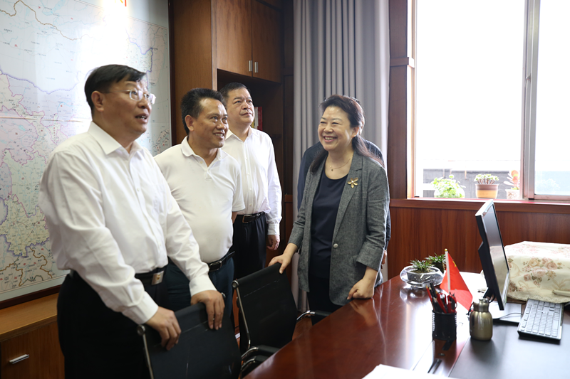 市政协主席杨智来洪山调研指出 以科技创新为产业赋能