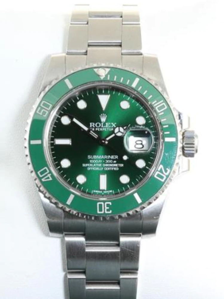 甚至还有一款去年就已经停产了的劳力士submariner hulk,价值2.