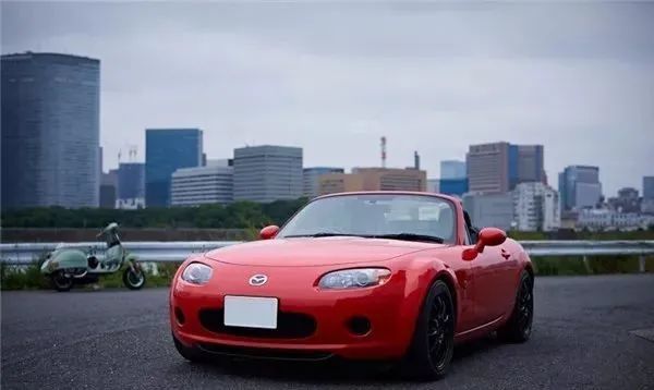 情趣小跑儿马自达mx5车型演绎
