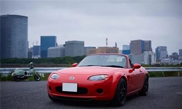 情趣小跑儿,马自达mx-5车型演绎!