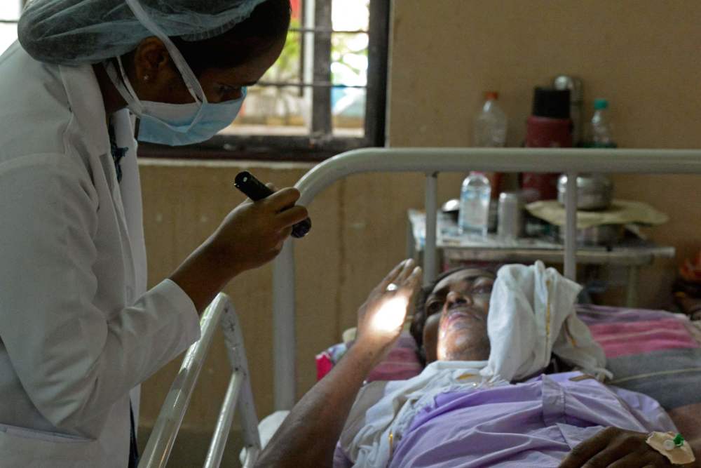 5月21日,感染毛霉菌病的患者在印度海得拉巴一所医院接受治疗.