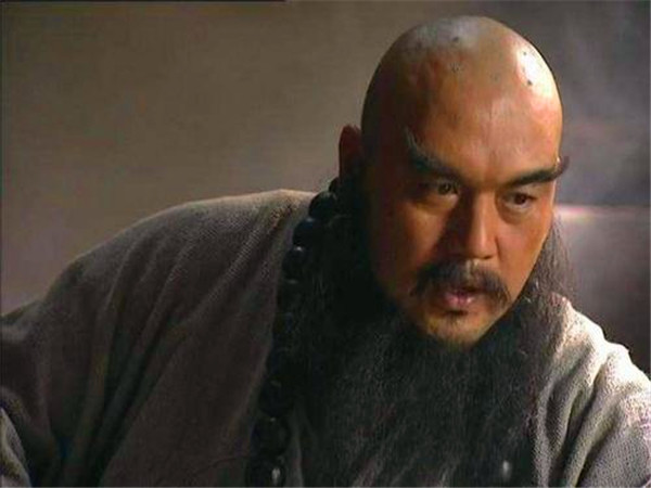 鲁智深是提辖,林冲是教头,武松是都头,三个人中谁的官最高?