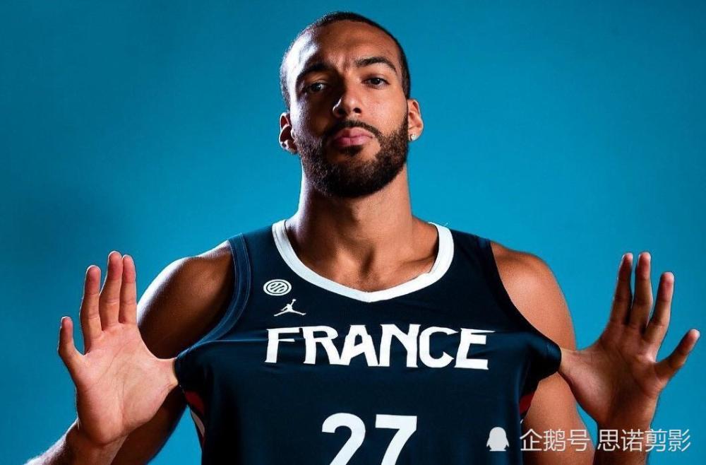 鲁迪·戈贝尔:带着nba总冠军奖杯飞往东京