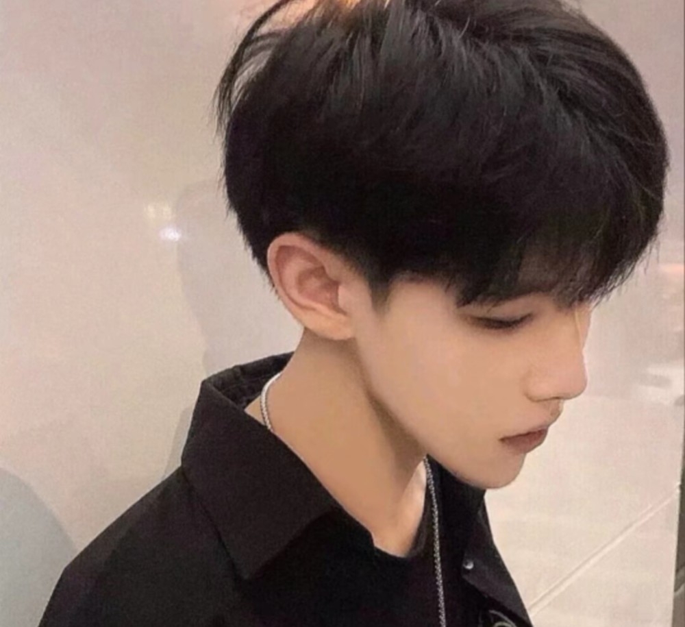 y帅气男生头像
