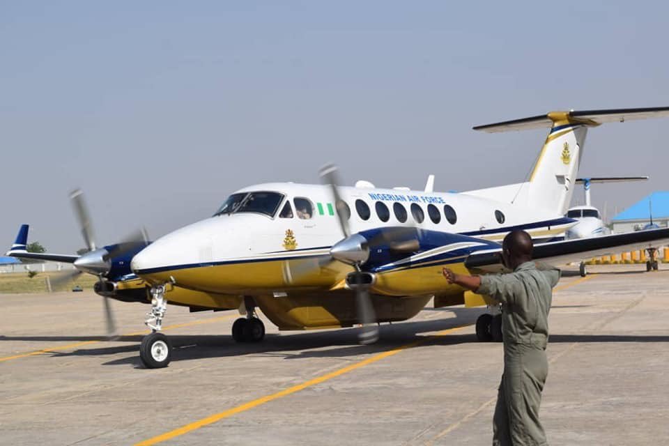尼日利亚多家媒体当报道称,事故飞机的机型为比奇"空中国王"350,于