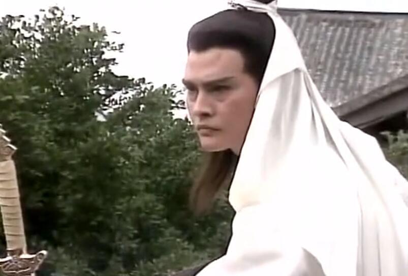 1993年《包青天之五鼠闹东京》顾冠忠饰演白玉堂,这一版猫是大名鼎鼎