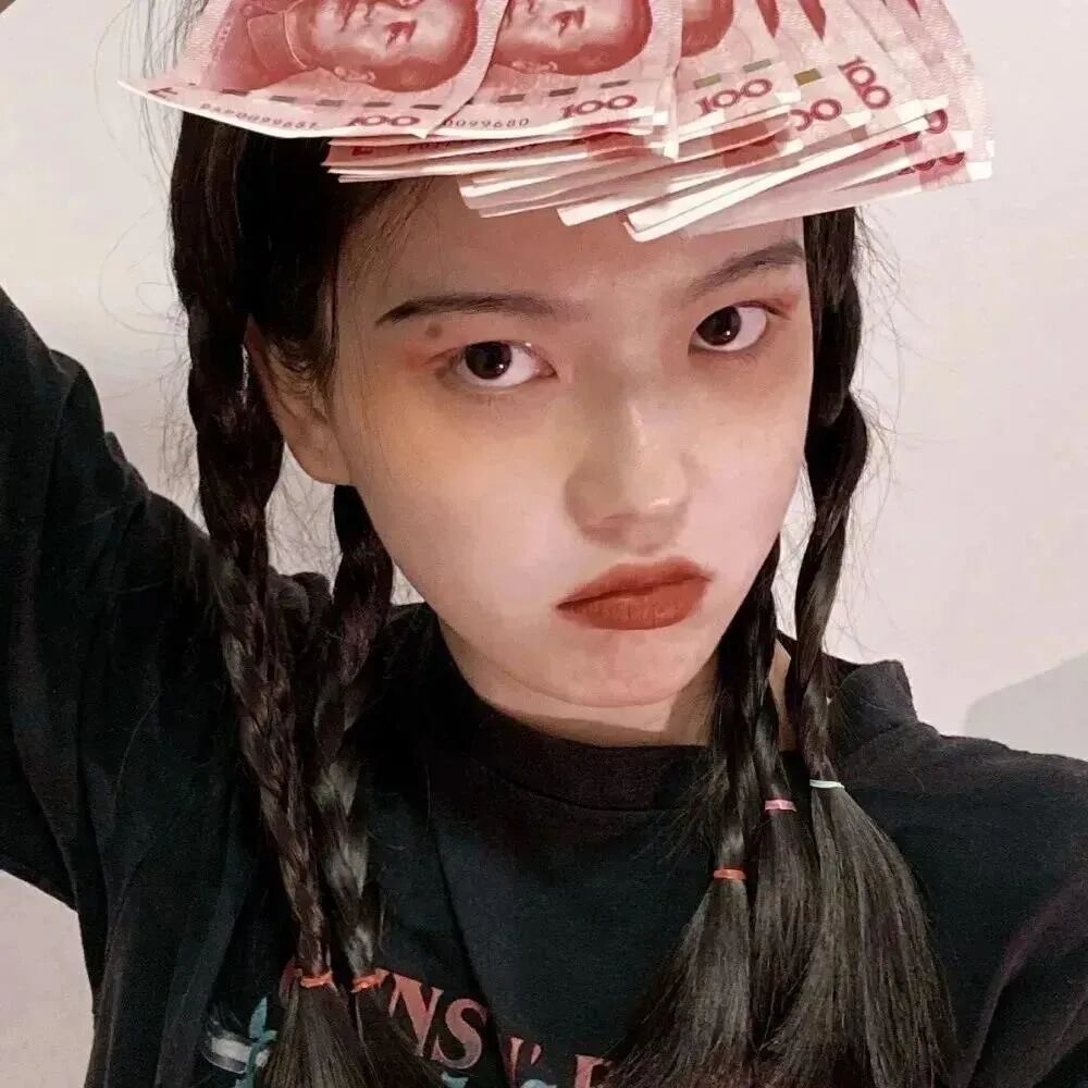 憨憨而又不失可爱的女生头像