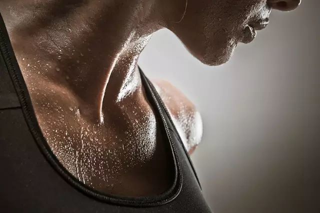 运动多流汗就能瘦?告诉你汗水和体重的关系!