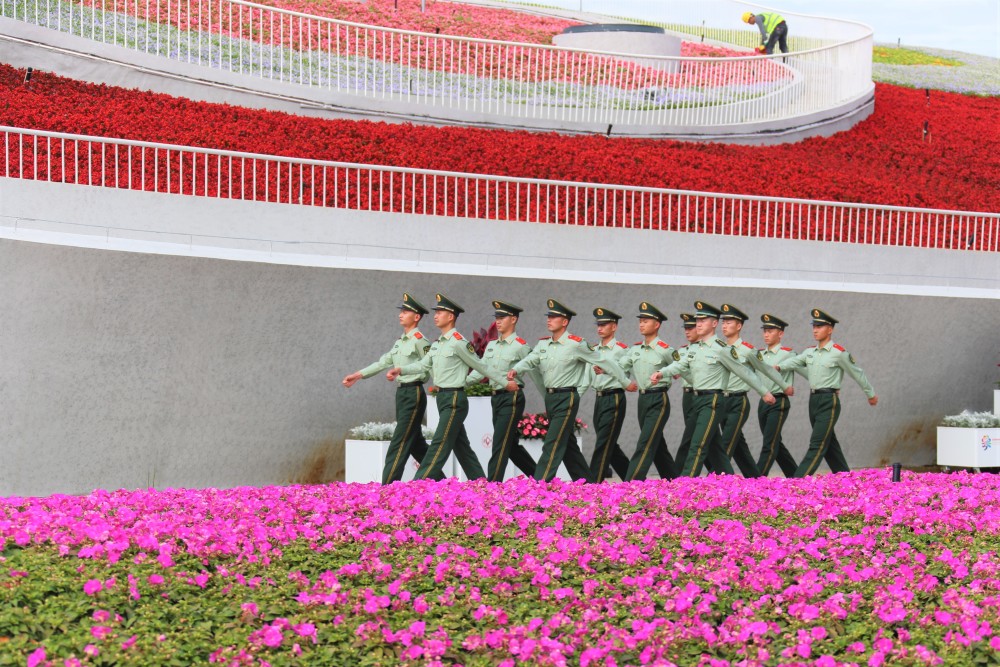 武警上海总队执勤第二支队执勤一大队官兵助力驻地生态文明建设纪实