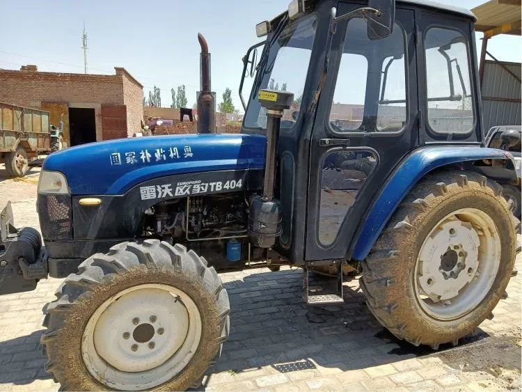 25万出售雷沃欧豹tb404拖拉机