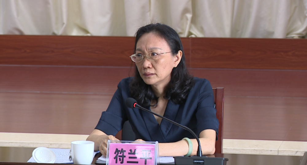 保亭县召开领导干部任职报到会宣布省委有关人事决定
