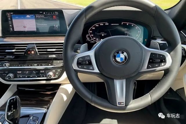 2021款顶配宝马5系m550i:不比m5差多少的顶级之选