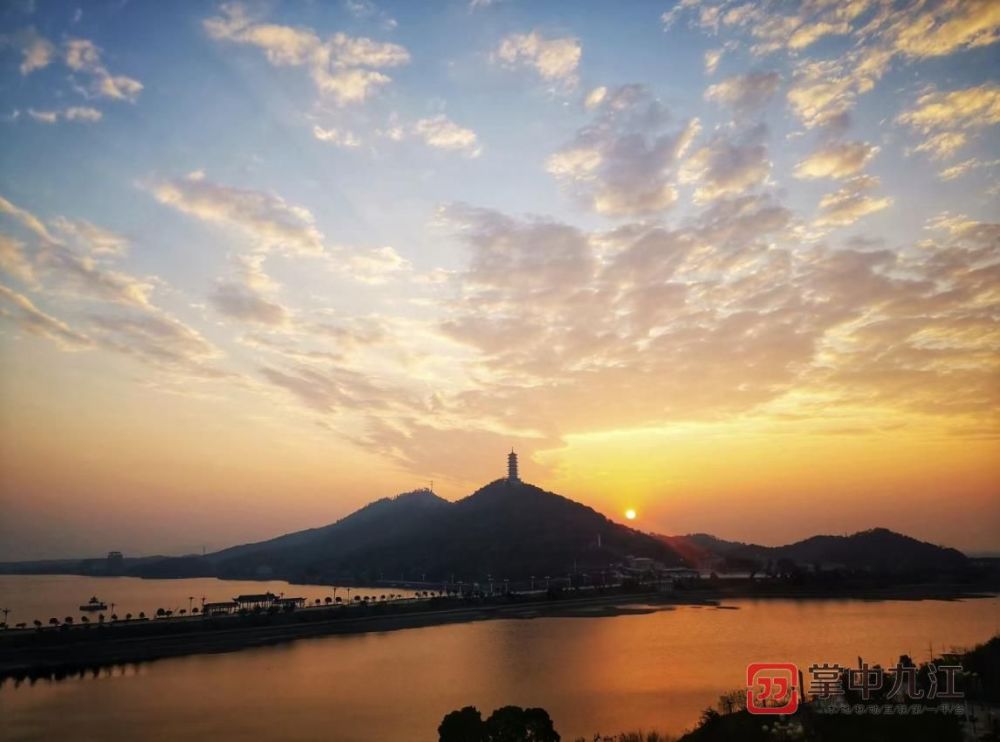 今年5月,都昌县鄱阳湖南山风景区成功创建为国家4a级旅游景区.