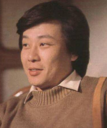 66岁坐拥双妻住上下楼和平共处寇世勋长子妈妈很痛苦