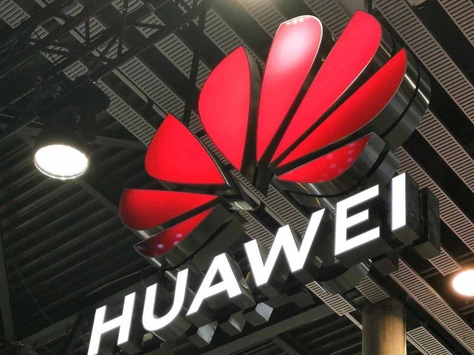 关于华为与重庆小康集团旗下的金康赛力斯的合作,华为是赛力斯sf5的
