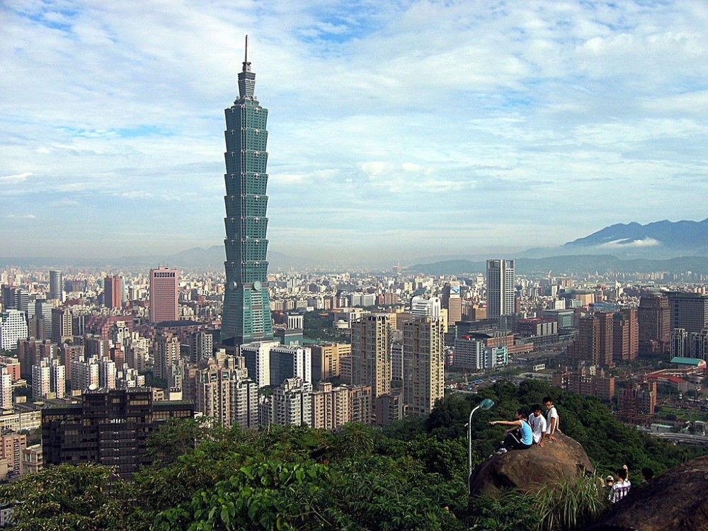 台北"地标"失守!101大楼出现确诊病例,消毒换滤网后照常运营