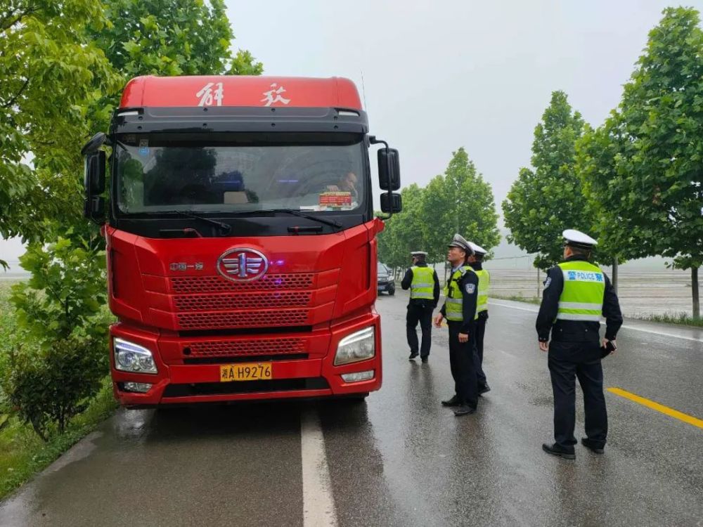 严打整治,宁乡交警查处货车违法1233起!