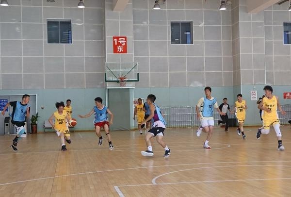 焦作市体育传统特色学校运动会举行