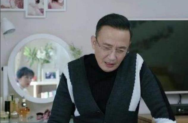 因《都挺好》翻红的侯长荣:24岁错失"贾宝玉"后,25岁违规恋爱
