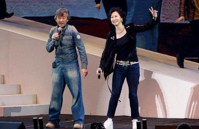 费翔前女友叶倩文,却表白大14岁已婚林子祥引争议,58