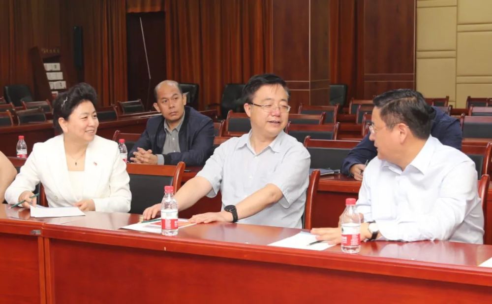 市委常委,统战部部长孙永文一行到香坊区调研指导