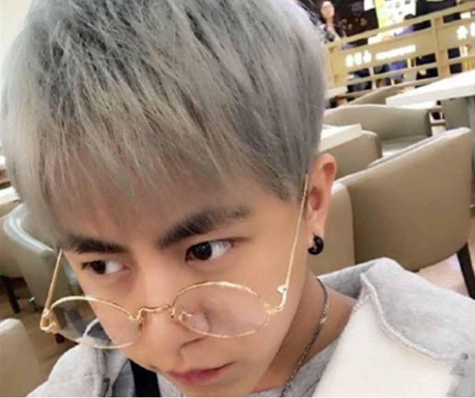 男生发色什么颜色好看?