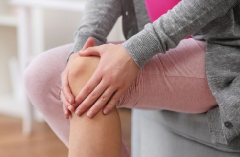 经常膝盖疼怎么办?专家分享两方,关节炎患者赶紧收藏