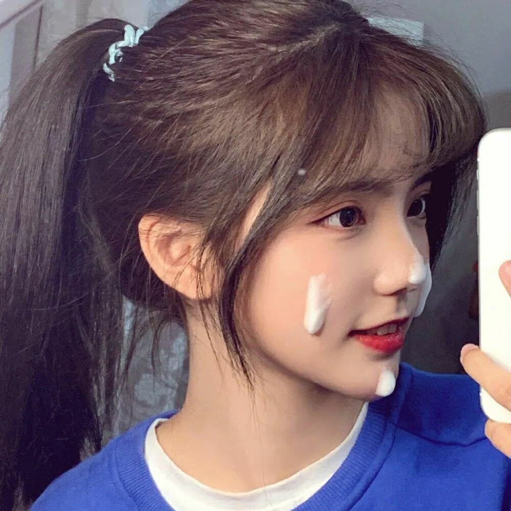 女生头像:汽水降低的温度是夏日的奇遇