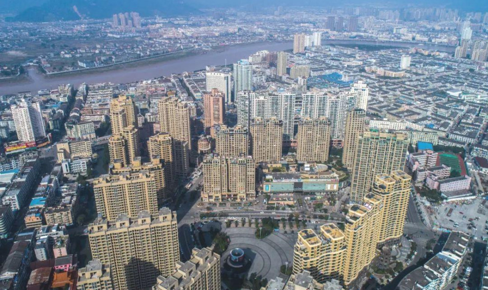 苍南经济总量_苍南女民警尸体图片(2)
