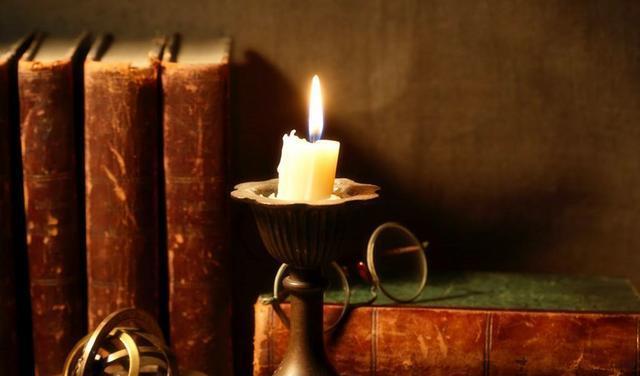 在古代蜡烛竟然是一种身份的象征再有钱的家庭也得省着用