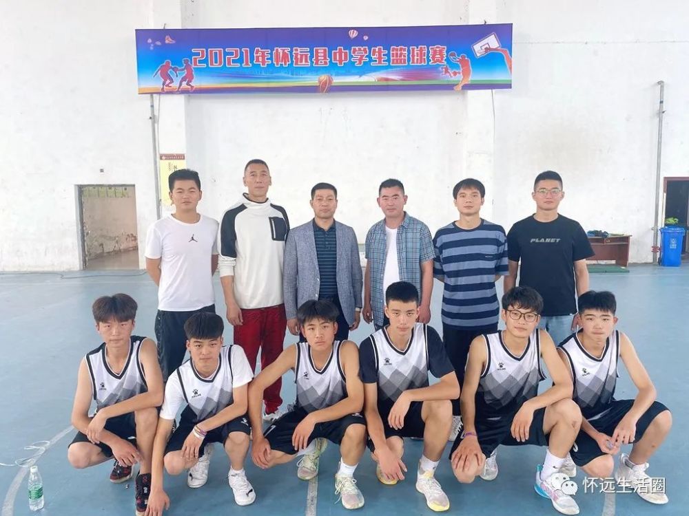 实验中学男篮女篮在2021年怀远县中学生篮球赛中摘金夺银