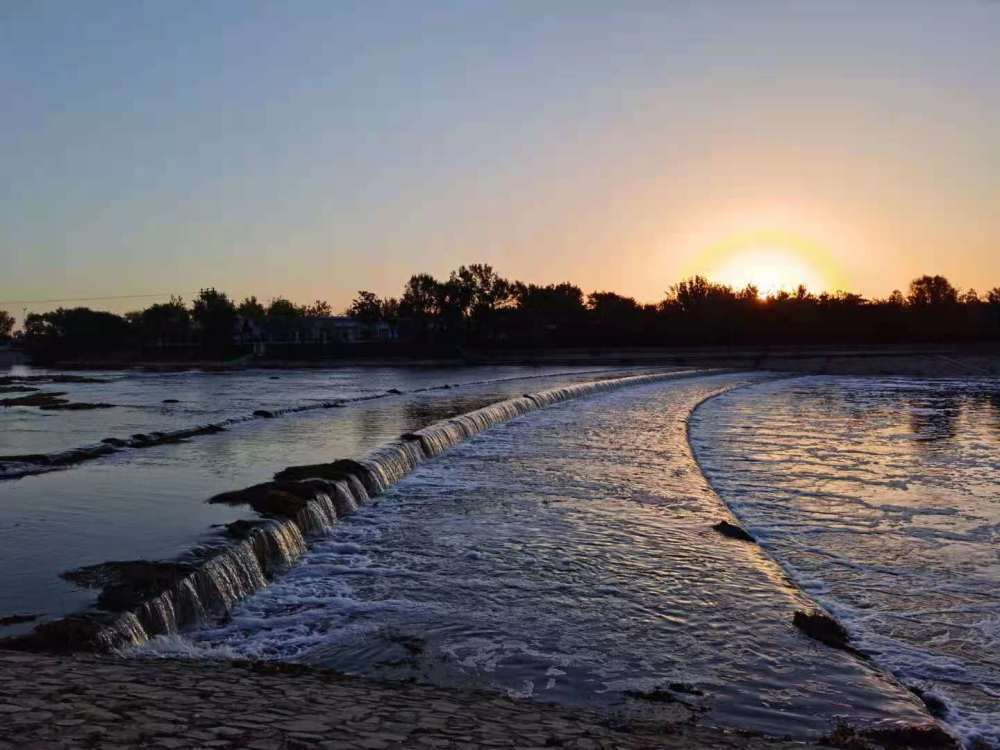 美!北京潮白河这段河道全线通水,水面一片碧波荡漾