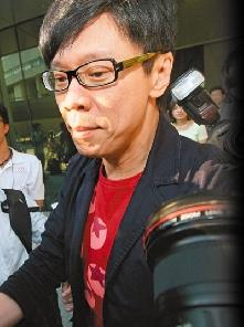 此事引发粉丝不满的同时,也激怒了香港资深媒体人陈志云.