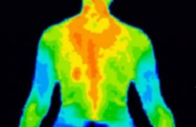 8-14μm微米远红外线的频率恰好跟水分子的震动频率吻合,所以能量会被