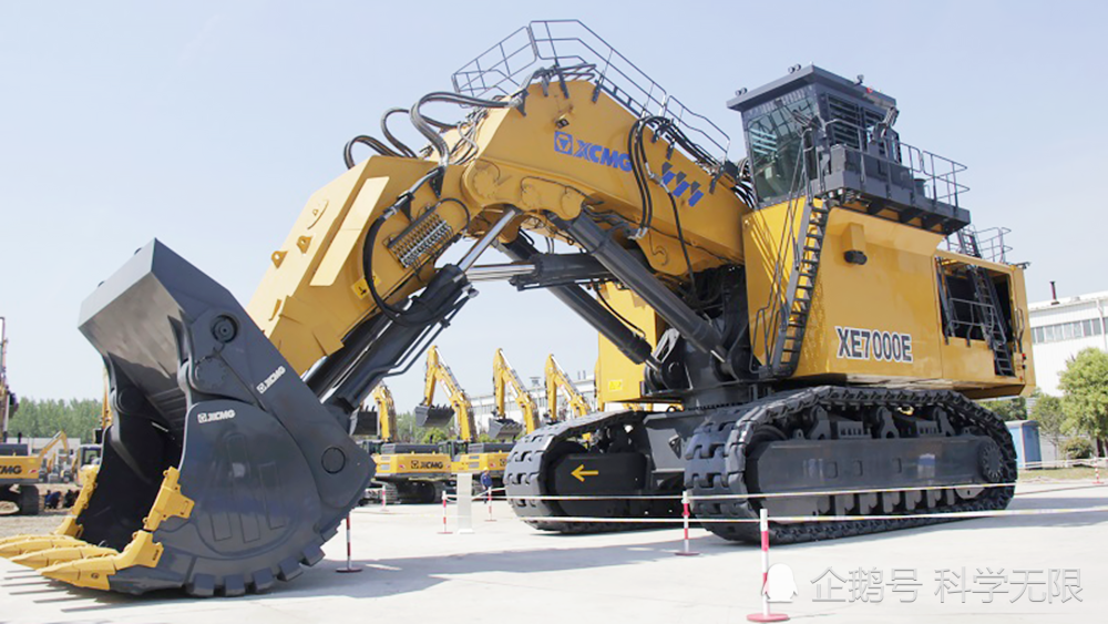 国货之光,"神州第一挖"自重高达660吨的徐工xe7000e液压挖掘机