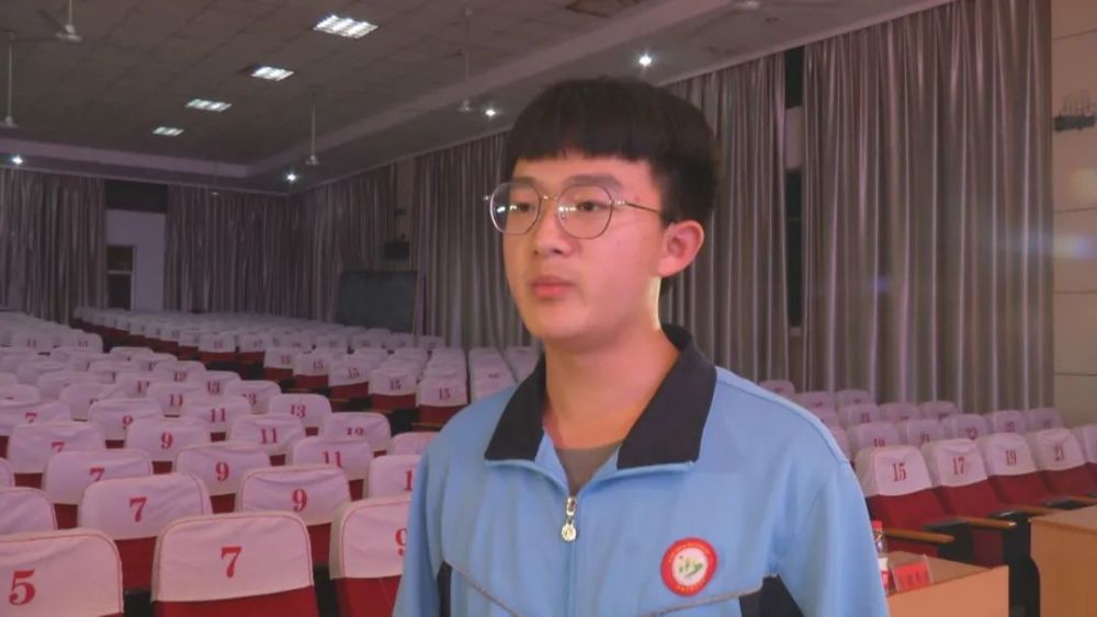 沂水融媒直播栏目舒方听你说校园公益行首站走进沂水三中