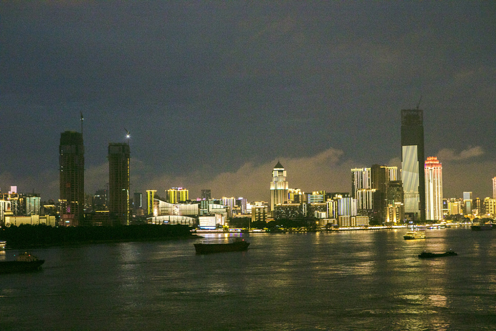 实拍武汉两江四岸城市夜景