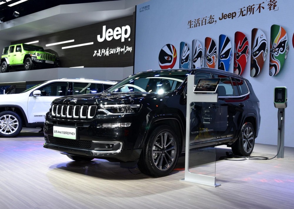 jeep大指挥官图片,jeep7座suv大指挥官 又一经典"大七座"升级,混动jeep指挥官实拍,旅行比mpv