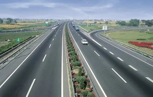签订资中至乐山高速公路项目投资协议 标志着该项目进入实质性实施