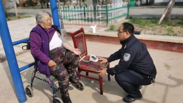 沽源监狱开展"我为群众办实事"实践活动