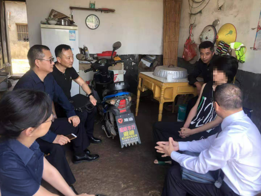 【服务乡村振兴】"感谢检察院,我的孙子又能读书了!