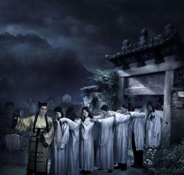 为什么中国僵尸都穿着清朝官服?学者:不只是迷信,还有
